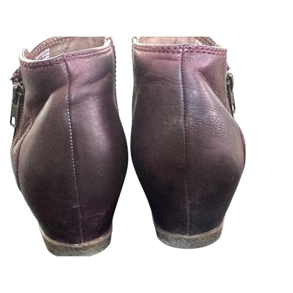 DANSKO Leyla Hidden Wedge Bootie Wine Size 39  US Size 8.5–9 - Picture 4 of 9